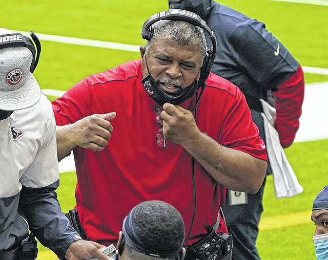 Houston Texans: 4 reasons Romeo Crennel is right coach right now