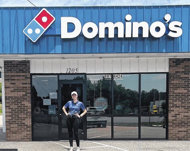 Domino's Franchise Buying Guide 2022 - Everything You Need to Know